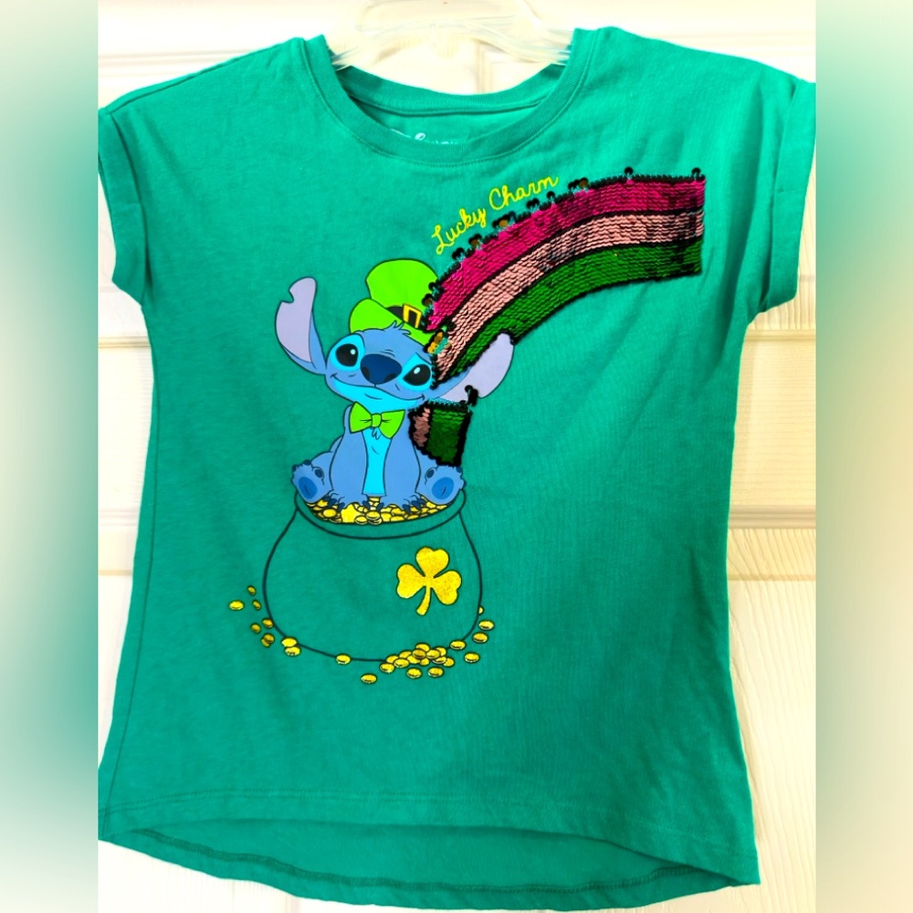 EUC Disney Lilo &‎ Stitch Green Short Sleeve Tee with Rainbow Sequins Size M